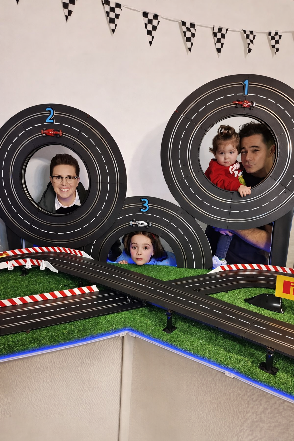 Restaurant inside showcase 1